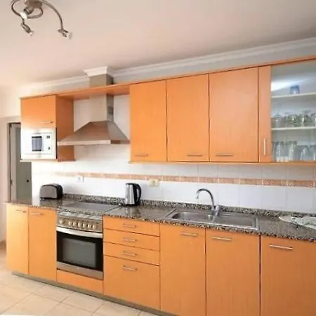 Вілла In Puerto Del Carmen Sleeps 6 Includes Swimming Pool Air Con And Wifi